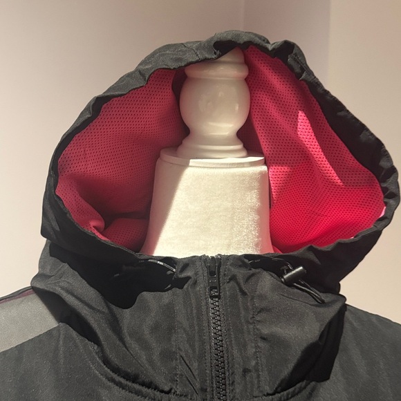 Victoria's Secret PINK windbreaker size m/L - Picture 3 of 11